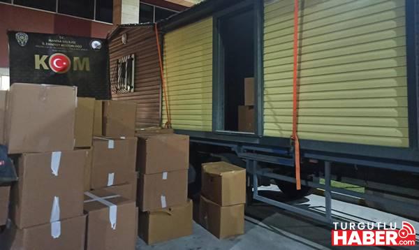 Ahmetli'de Prefabrik eve saklanmış 10 milyon 375 bin kaçak sigara ele geçirildi