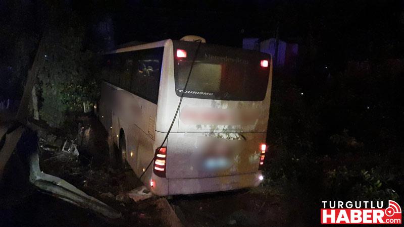 Turgutlu'da yolcu otobüsü ile kamyonet çarpıştı 7 yaralı