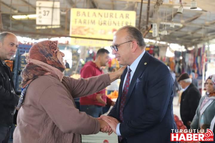 Başkan Çetin Akın ve Başkan Yardımcıları Yeni Haftaya Pazartesi Pazarı’nda Başladı