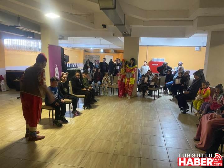 DEPREMZEDE ÇOCUKLARIN YÜZÜ ŞEHZADELER BELEDİYESİ İLE GÜLDÜ