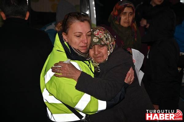 İlk Depremzede Kafilesi Manisa’ya Ulaştı