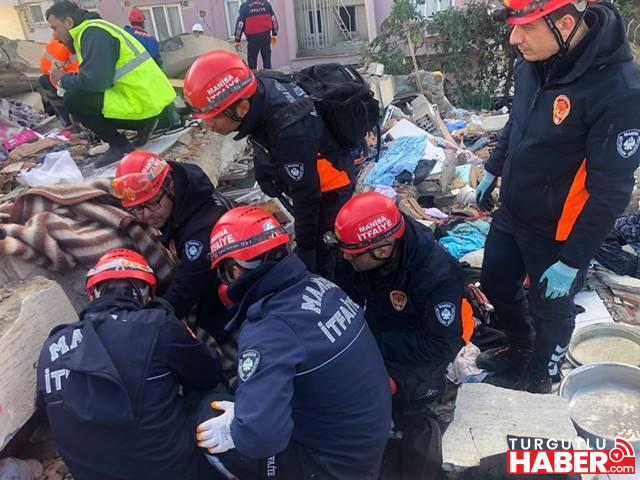 Manisa Büyükşehir Belediyesi Afet Bölgesinde Arama-Kurtarma Çalışmalarına Başladı