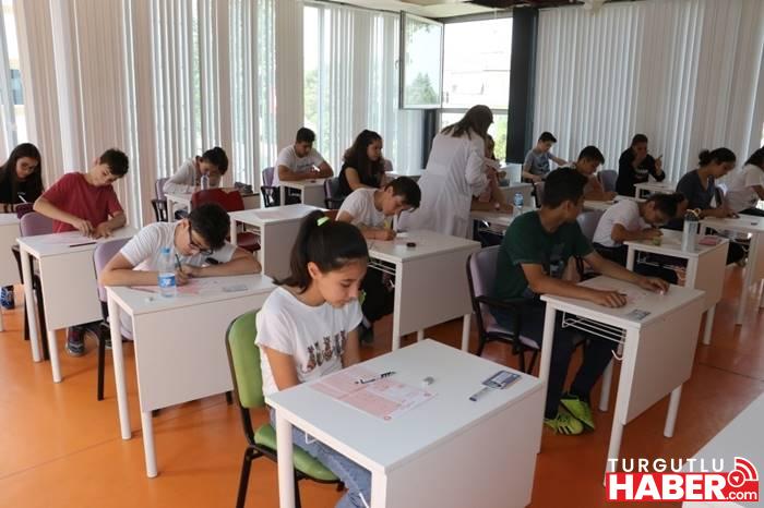 Manisa, Depremzedeleri Kucaklıyor