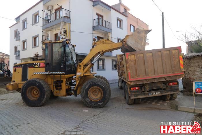 Turgutlu Belediyesi Ekipleri Kent Genelinde Yoğun Bir Çalışma İçinde