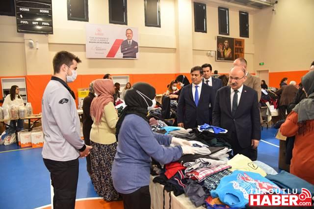 Vali Karadeniz, Depremzede Kayıt Merkezini Ziyaret Etti