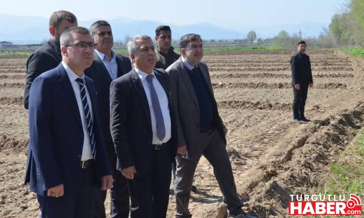 Ahmetli Belediyesi Çiftçilerin Bir Sorununu Daha Çözüme Kavuşturuyor