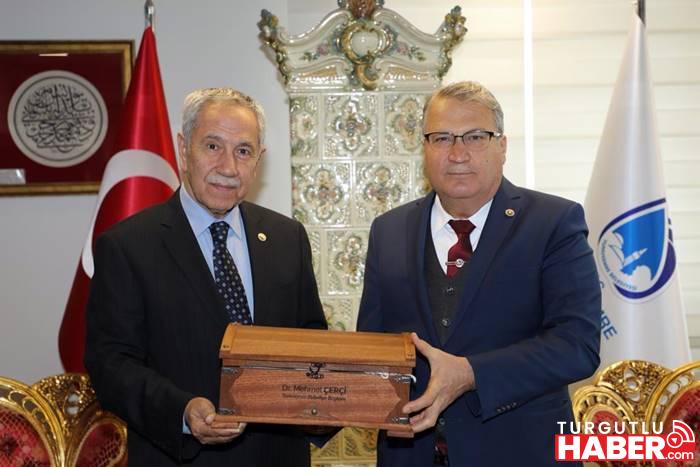 ARINÇ’TAN BAŞKAN ÇERÇİ’YE DEPREMZEDELERE YARDIM TEŞEKKÜRÜ