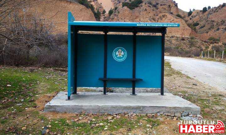 Büyükşehir, Alaşehir’in Otobüs Duraklarını Yeniledi
