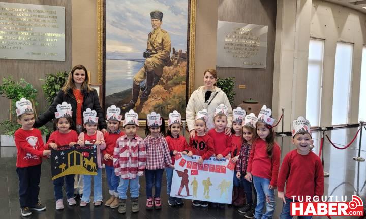 Manisa Büyükşehir Belediyesi'nin Minikleri Çanakkale Şehitleri Anıtı’nı Gezdi