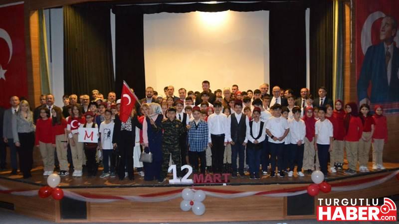 Turgutlu'da İstiklal Marşı'nın Kabulü Törenle Kutlandı