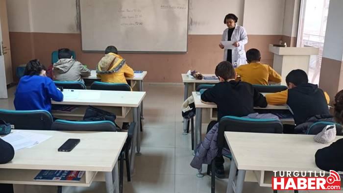 Manisa Büyükşehir’den öğrencilere eğitim desteği