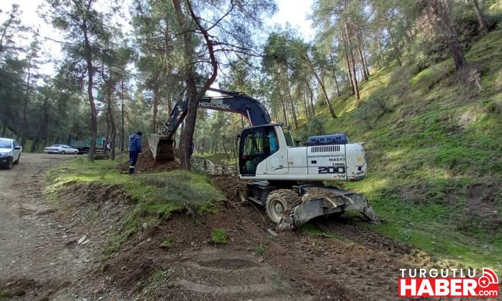 Özyurt’ta Dere Yatağında Sağlıklı Su Akışı Sağlandı