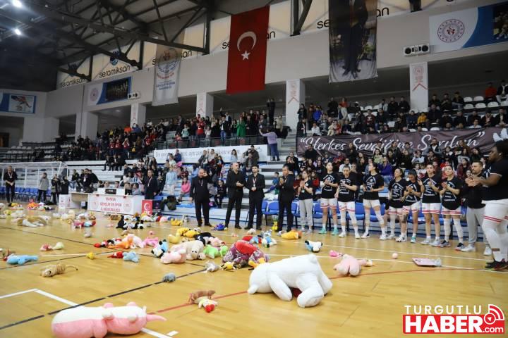Turgutlu Halkı “Bir Oyuncak Bir Mutluluk” Kampanyasıyla Tek Yürek Oldu