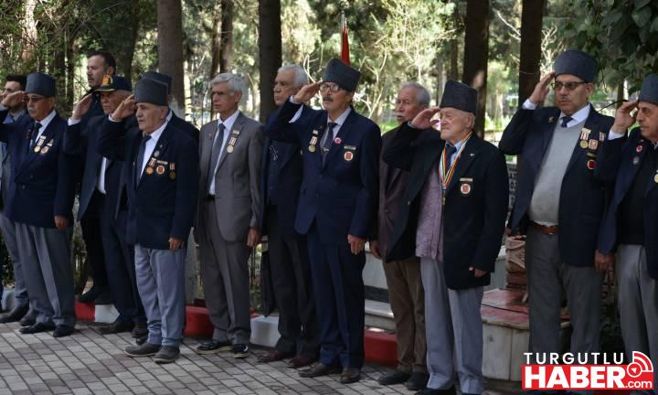 Turgutlu'da şehitler törenle anıldı