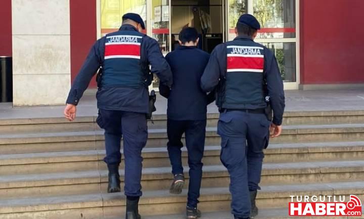 Turgutlu'da yağma suçundan aranan 2 kişi tutuklandı