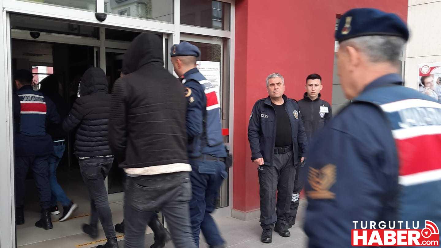 Turgutluda gözaltına alınan 38 kişiden 12 si adliyede