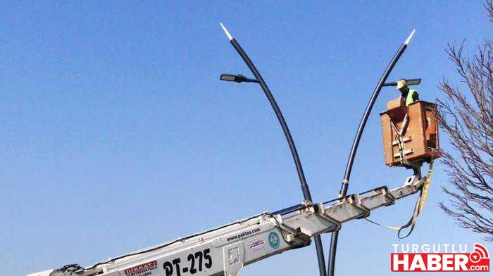 Büyükşehir, Çevre Yolunda Aydınlatma Çalışmaları Gerçekleştiriyor