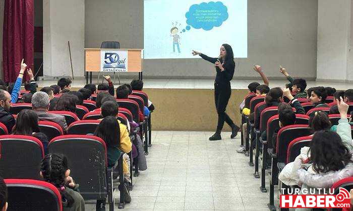 Turgutlu'da Öğrenciler Sivrisinek İle Mücadele Konusunda Bilgilendirildi