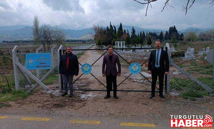 Salihli Mezarlıklarında Çalışmalar Sürüyor