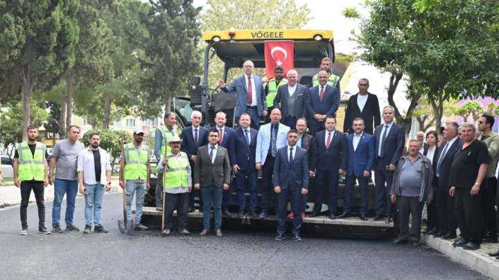 Başkan Ergün Muzaffer Tezcan Caddesi’nde Sıcak Asfalt Çalışmasını Başlattı