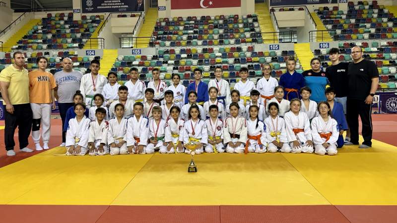 Manisa BBSK’lı Judocular, Balıkesir’de 15 Madalya Kazandı