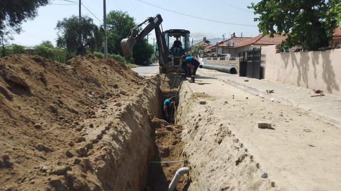 MASKİ Sarıgöl Merkez Ayan Mahallesinde Altyapı Çalışması Yapıyor