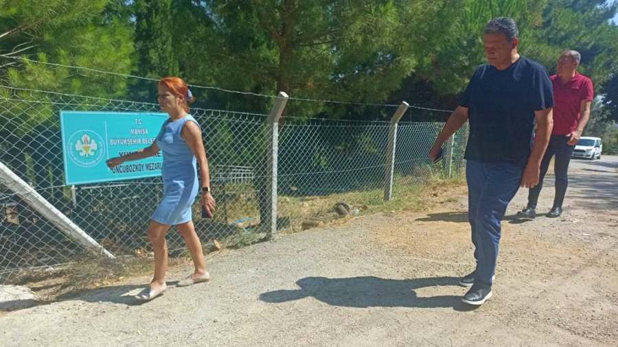 Mezarlıklarda Yoğun Çalışma