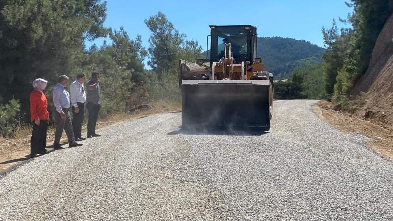 Ahmetli’de Asfalt Çalışmaları Hızlandı