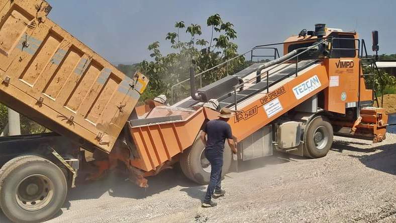 Ahmetli’nin Yolları 2. Kat Sathi Kaplamayla Yenilendi