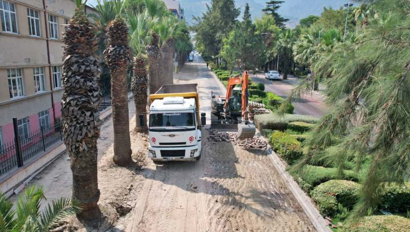 Atatürk Bulvarında Değişim Başladı