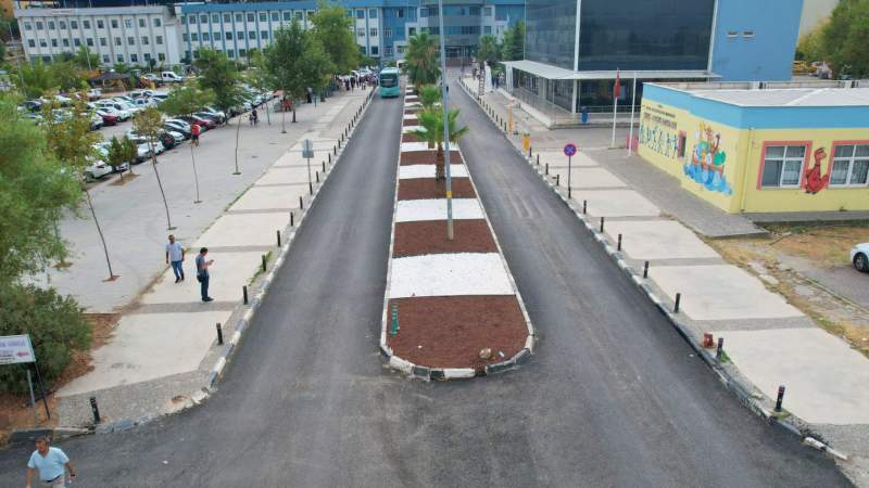 Büyükşehir’den Üniversite Hastanesine Yol ve Peyzaj Çalışması