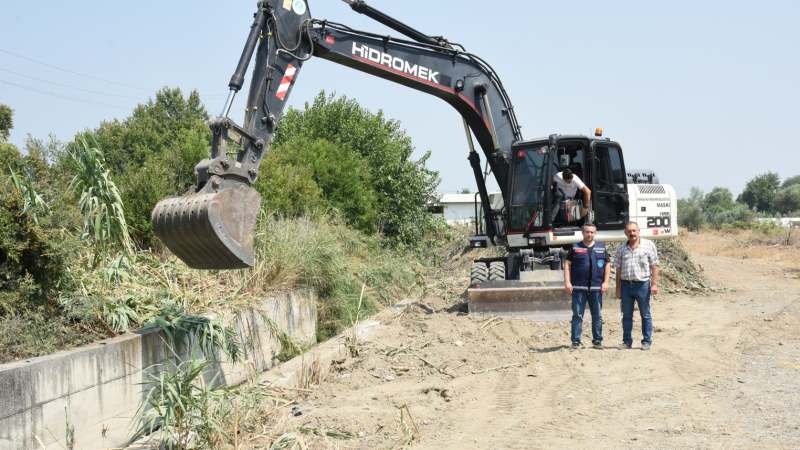  ‘Daha Temiz Bir Manisa’ Hedefiyle Dere Temizlikleri Devam Ediyor