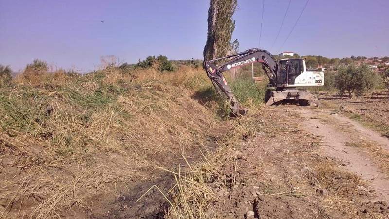 Kırkağaç Karakurt Mahallesinde Dere Temizliği Yapıldı