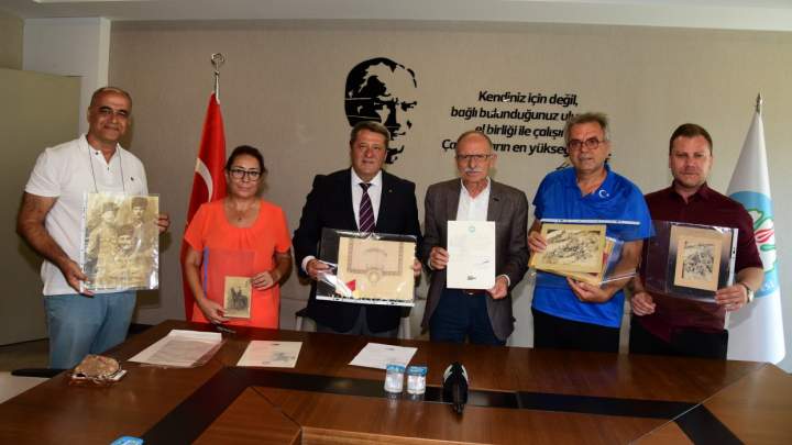   Manisa Kurtuluş Müzesinde Sergilenecek İlk Eserler Bağışlandı