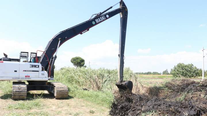 Manisa-Saruhanlı Yolunda 30 Km’lik Dere Temizlik Çalışması