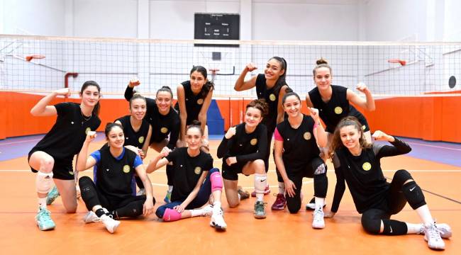 Büyükşehir'in Sultanları Akhisar Belediyespor Maçına Hazırlanıyor
