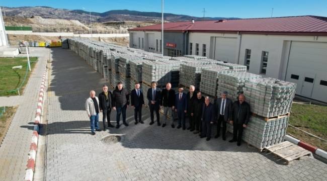 Demirci Açık Ceza İnfaz Kurumu'na Kilit Parke Desteği