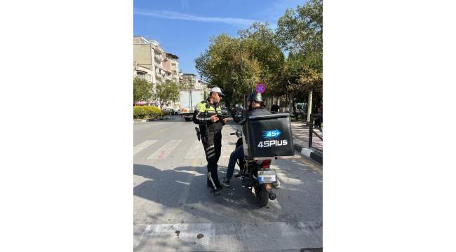 MANİSA'DA 64 ARAÇ TRAFİKTEN MEN EDİLDİ