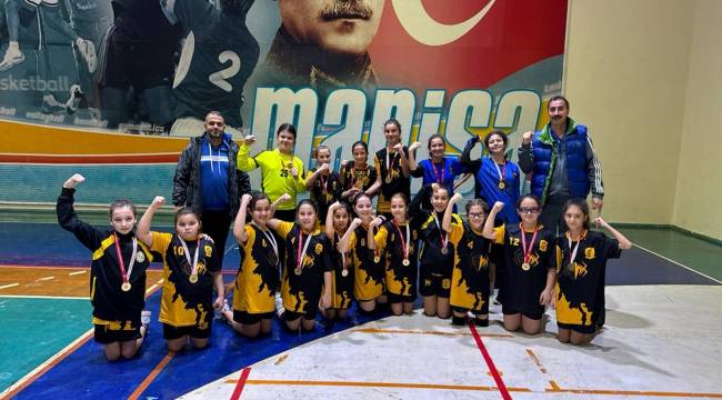 Manisa'da okul sporları küçükler hentbol müsabakaları sona erdi