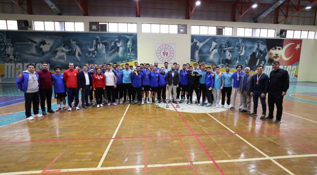 Manisa'da yapılan ÜNİLİG Hentbol Bölgesel Lig Müsabakaları sona erdi