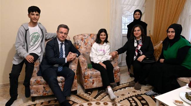 Vali Enver Ünlü'den, Kaza Mağduru Fatma Zöhre'ye Ziyaret