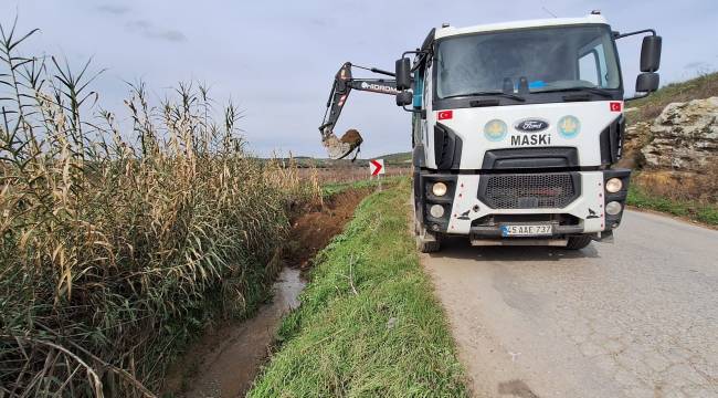 MASKİ'den Dibekdere Mahallesinde Dere Temizliği