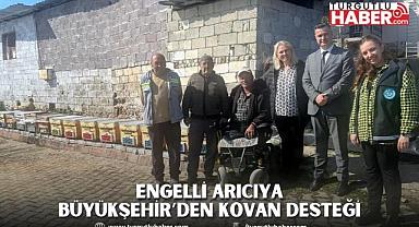 Engelli Arıcıya Büyükşehir’den Kovan Desteği