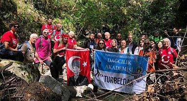 TURBELDAK Ekibi 23 Nisan’a Özel Yürüyüş Gerçekleştirdi