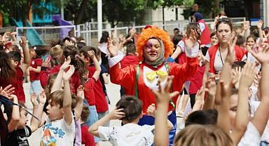 GÖNÜLLÜ GENÇLER MANİSA'DA GÖNÜLLERDE TAHT KURANLAR OLDU