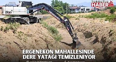 Ergenekon Mahallesinde Dere Yatağı Temizleniyor