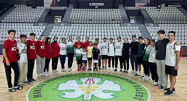 Büyükşehir’in sporcuları madalyaları topladı