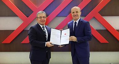 DEÜ REKTÖRÜ YILMAZ MAZBATASINI ALDI