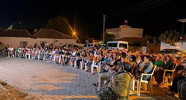 YUNUSEMRE’DE AÇIK HAVA SİNEMA AKŞAMLARI BAŞLADI