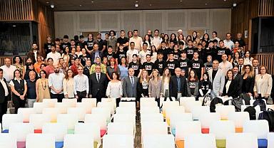 “Cinsiyet Eşitliği Odağında Geleceğin İnsana Yakışır İşleri Yaklaşımının Desteklenmesi Hibe Programı” Toplantısı